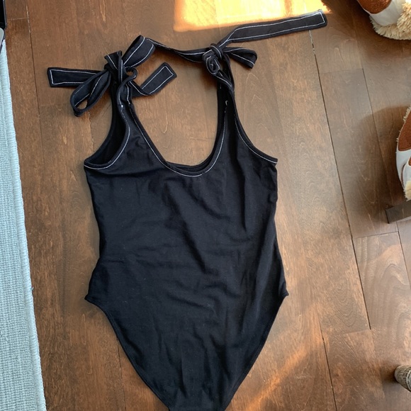 Black strap bodysuit - Picture 2 of 2